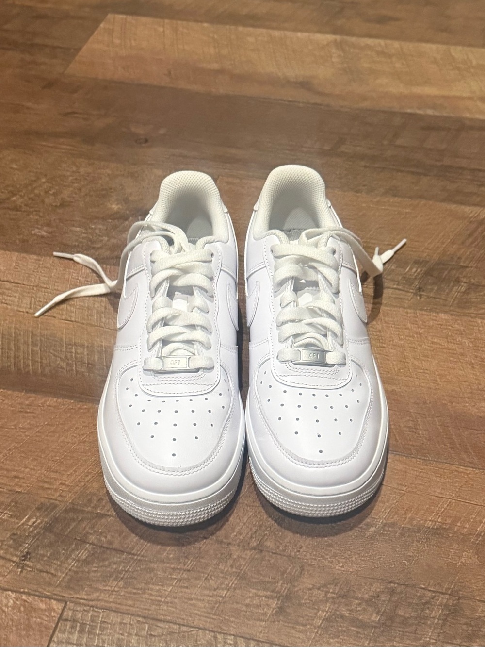 Nike Air Force 1 Low Mens/Womens Sneakers - White Size 8.5. Worn once! - Picture 3 of 5